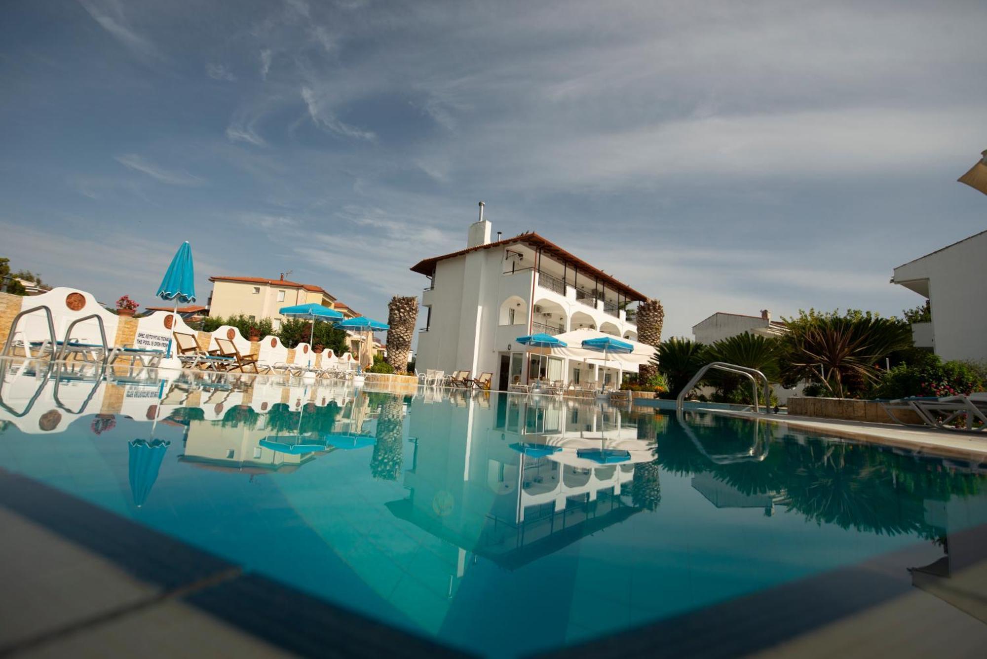 Estia Hotel Fourka Bagian luar foto