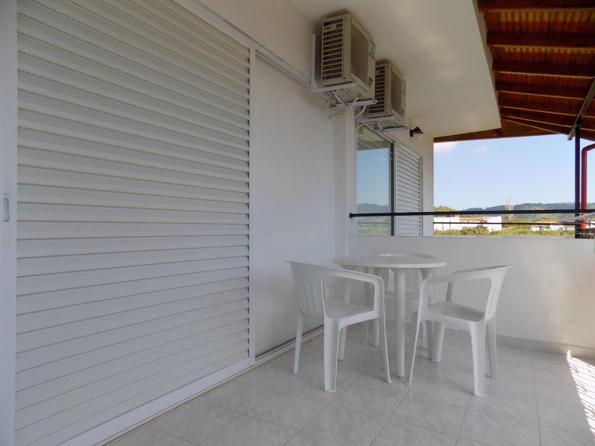 Estia Hotel Fourka Bagian luar foto