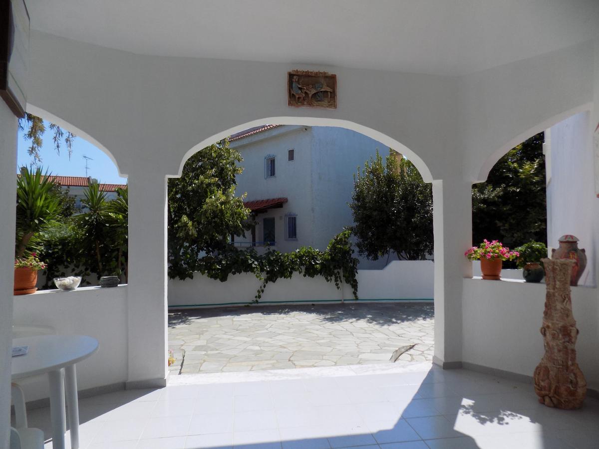 Estia Hotel Fourka Bagian luar foto